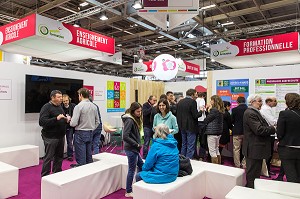 STAND SUR LES METIERS ET LA FORMATION AGRICOLE, SALON DE L'AGRICULTURE, PORTE DE VERSAILLES, PARIS 