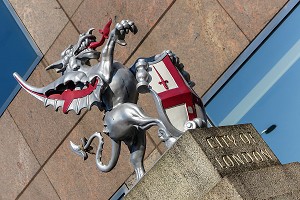 STATUE DE DRAGON, CITY OF LONDON, LONDRES, GRANDE-BRETAGNE, EUROPE 