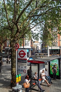 ARRET DE BUS CAMBRIDGE CIRCUS, LONDRES, GRANDE-BRETAGNE, EUROPE 