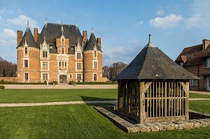 CHATEAU DE MARTAINVILLE DU XV EME SIECLE, MARTAINVILLE-EPREVILLE (76), FRANCE 