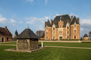 CHATEAU DE MARTAINVILLE DU XV EME SIECLE, MARTAINVILLE-EPREVILLE (76), FRANCE 