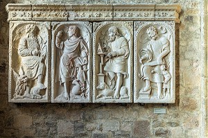 LES QUATRE EVANGELISTES, BAS-RELIEF EN PIERRE DE CAEN DE 1547, ABBAYE DU MONT-SAINT-MICHEL (50), FRANCE 