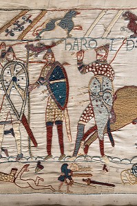 HAROLD EST TUE D'UNE FLECHE DANS L'OEIL A LA BATAILLE D'HASTINGS, TAPISSERIE DE BAYEUX  DE 1077 INSCRITE AU REGISTRE MEMOIRE DU MONDE PAR L'UNESCO, FRANCE 
