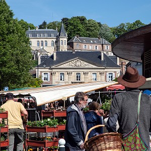 PLACE DU MARCHE COUVERT DEVANT L'ANCIEN CHATEAU, VILLE DE DREUX, EURE-ET-LOIR (28), FRANCE 