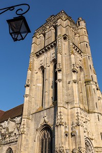 TOUR NORD SAINT-VINCENT, HAUTEUR 36 METRES, EGLISE SAINT-PIERRE SUR LA PLACE METEZEAU, VILLE DE DREUX, EURE-ET-LOIR (28), FRANCE 