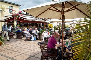 RESTAURANT TERRASSE DU MARCHE COUVERT, MERCADO LAVRADORES, FUNCHAL, ILE DE MADERE, PORTUGAL 