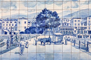 AZULEJOS, ILLUSTRATION DE LA VILLE A L'EPOQUE, FUNCHAL, ILE DE MADERE, PORTUGAL 