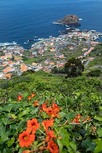 VUE DU MIRADOURO DA SANTA SUR LA VILLE DE PORTO MONIZ, ILE DE MADERE, PORTUGAL 