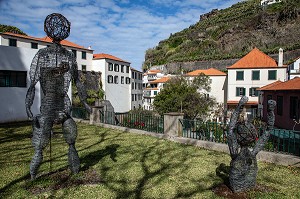 SCULPTURE EN METAL, PONTA DO SOL, ILE DE MADERE, PORTUGAL 