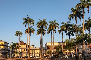 PLACE DES PALMISTES, CAYENNE, GUYANE FRANCAISE, DEPARTEMENT-REGION D'OUTRE-MER, AMERIQUE DU SUD, FRANCE 