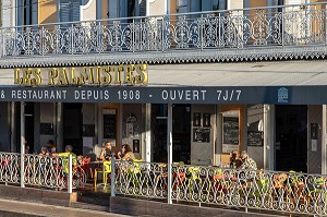 HOTEL, BAR, RESTAURANT LES PALMISTES, UNE INSTITUTION DE LA CAPITALE, PLACE DES PALMISTES, CAYENNE, GUYANE FRANCAISE, DEPARTEMENT-REGION D'OUTRE-MER, AMERIQUE DU SUD, FRANCE 