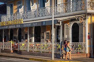 HOTEL, BAR, RESTAURANT LES PALMISTES, UNE INSTITUTION DE LA CAPITALE, PLACE DES PALMISTES, CAYENNE, GUYANE FRANCAISE, DEPARTEMENT-REGION D'OUTRE-MER, AMERIQUE DU SUD, FRANCE 