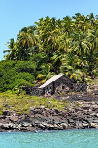 CABANE OU VECU ALFRED DREYFUS ET PLUS TARD CHARLES BENJAMIN ULLMO ENFERME SUR L'ILE DU DIABLE, ILE DU SALUT, KOUROU, GUYANE FRANCAISE, DEPARTEMENT-REGION D'OUTRE-MER, AMERIQUE DU SUD, FRANCE 