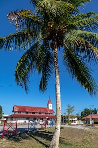 EGLISE SAINT-JOSEPH PEINT PAR LE BAGNARD HUGUET, IRACOUBO, GUYANE FRANCAISE, DEPARTEMENT-REGION D'OUTRE-MER, AMERIQUE DU SUD, FRANCE 