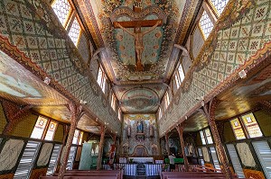 EGLISE SAINT-JOSEPH, LES PEINTURES INTERIEURES SONT REALISEES PAR LE BAGNARD HUGUET PEINTRE-ARTISAN DE SON METIER, IRACOUBO, GUYANE FRANCAISE, DEPARTEMENT-REGION D'OUTRE-MER, AMERIQUE DU SUD, FRANCE 