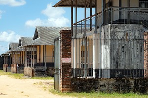 BARAQUEMENT DU CAMP DE LA TRANSPORTATION, SAINT-LAURENT DU MARONI, GUYANE FRANCAISE, DEPARTEMENT-REGION D'OUTRE-MER, AMERIQUE DU SUD, FRANCE 
