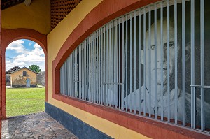 ENTREE DU MUSEE DU CAMP DE LA TRANSPORTATION, SAINT-LAURENT DU MARONI, GUYANE FRANCAISE, DEPARTEMENT-REGION D'OUTRE-MER, AMERIQUE DU SUD, FRANCE 