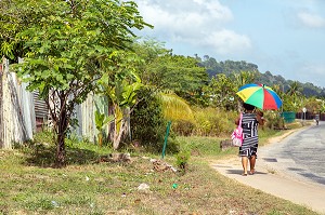 QUARTIER D'HABITAT ILLEGAL DE LA SAVANE, HABITATIONS ET POPULATION ILLEGALES, COMMUNE DE MATOURY, GUYANE FRANCAISE, DEPARTEMENT-REGION D'OUTRE-MER, AMERIQUE DU SUD, FRANCE 