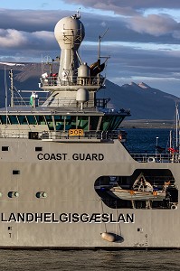 VUE SUR LE PORT, BATEAU DES GARDES COTE (LE LANDHELGISGAESLAN), REYKJAVIK, ISLANDE 