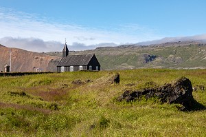 EGLISE EN BOIS NOIR DE BUDIR, PRESQU'ILE VOLCANIQUE VDE GRUNDARFJORDUR, PENINSULE DE SNAEFFELSNES, ISLANDE 