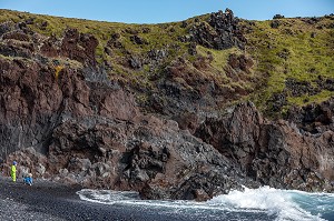 PLAGE DE SABLE NOIR DNAEFELLSJOKULL, PRESQU'ILE VOLCANIQUE VDE GRUNDARFJORDUR, ISLANDE 