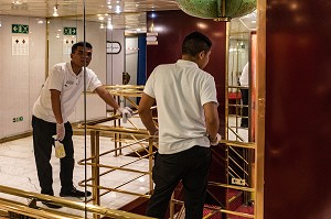 TECHNICIEN DE SURFACE SUR LE BATEAU DE CROISIERE ASTORIA, ISLANDE 