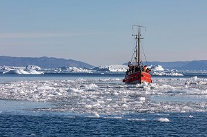 BATEAU D'OBSERVATION TOURISTIQUE DES ICEBERGS, FJORD DE GLACE DE SERMERMIUT, ILULISSAT GROENLAND, DANEMARK 