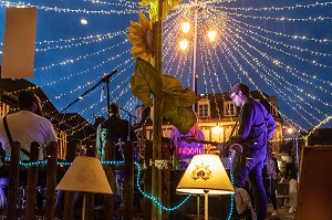 FESTIVAL DE MUSIQUE LES MOYENS DU BORD, PLACE DE VERDUN, VERNEUIL-SUR-AVRE (27) FRANCE 