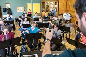 ECOLE DE MUSIQUE L'AVENIR RUGLOIS EN REPETITION, SALLE DE MUSIQUE, RUGLES (27), FRANCE 