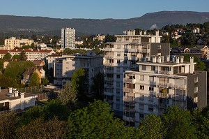 IMMEUBLES D'HABITATION, BANLIEUE DE LA VILLE DE CHAMBERY (73), FRANCE 