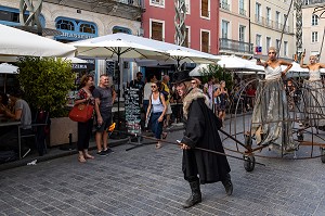 FESTIVAL DE RUE, CHALON DANS LA RUE, VILLE DE LA PHOTOGRAPHIE, CHALON-SUR-SAONE (71), FRANCE 