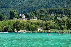 PLAGE ET LOISIRS AQUATIQUES, LEPIN-LE-LAC, LAC D'AIGUEBELETTE, SAVOIE (73), FRANCE 