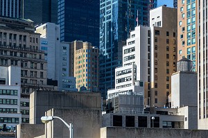 DETAIL SUR LES TOURS DE LOWER MANHATTAN, NEW-YORK, ETATS-UNIS, USA 