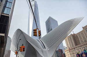 DETAIL DE L'OCULUS, GARE FUTURISTE EN FORME D'AILES D'OISEAU DEVANT LA TOUR DU ONE WORLD TRADE CENTER, MANHATTAN, NEW-YORK, ETATS-UNIS, USA 