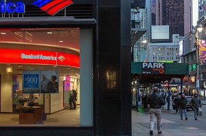 FACADE DE L'AGENCE DE LA BANK OF AMERICA, TIMES SQUARE, MANHATTAN, NEW-YORK, ETATS-UNIS, USA 