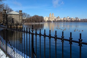 LE RESERVOIR D'EAU JACQUELINE KENNEDY ONASSIS, CENTRAL PARK, MANHATTAN, NEW-YORK, ETATS-UNIS, USA 