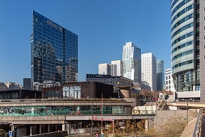 TOURS ALLIANZ ET IMMEUBLE DE BUREAUX, PARIS-LA DEFENSE, FRANCE 