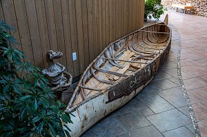 CANOT EN ECORCE DE BOULEAU, SITE DE METEPENAGIAG RETRACANT LA CULTURE ET LES ORIGINES DE LA PREMIERE NATION MI'KMAQ, MIRAMICHI, NOUVEAU-BRUNSWICK, CANADA, AMERIQUE DU NORD 