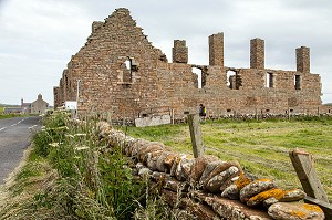 RUINES D'UN CHATEAU DU XVI EME SIECLE, THE EARL'S PALACE, BIRSAY, ARCHIPEL DES ORCADES, ECOSSE, ROYAUME-UNI, EUROPE 