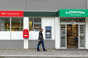 MAGASIN D'ALIMENTATION KJORBUDIN ET POSTE ISLANDAISE, ESKIFJORDUR, ISLANDE, EUROPE 