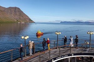 NAVIGATION A BORD DE L'ASTORIA DANS LE FJORD ISAFJARDARJUP, BAIE DE ISAFJORDUR, ISLANDE, EUROPE 