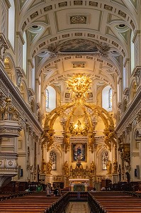 INTERIEUR DE LA BASILIQUE CATHEDRALE NOTRE-DAME, RUE DE BUADE, VIEILLE VILLE DE QUEBEC, CANADA 