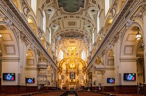 INTERIEUR DE LA BASILIQUE CATHEDRALE NOTRE-DAME, RUE DE BUADE, VIEILLE VILLE DE QUEBEC, CANADA 