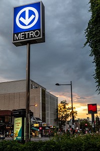 STATION DE METRO COTE DES NEIGES, MONTREAL, QUEBEC, CANADA 