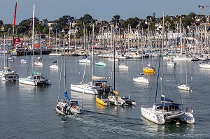 PORT DE PLAISANCE DE LA TRINITE-SUR-MER, MORBIHAN, BRETAGNE, FRANCE 