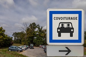 AIRE DE COVOITURAGE DE FONTENAY, CHARTRES-DE-BRETAGNE, (35) ILLE-ET-VILAINE, BRETAGNE, FRANCE 