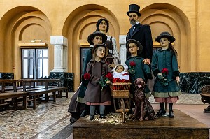 FAMILLE MARTIN, PARENTS ET SOEURS DE THERESE, BASILIQUE SAINTE-THERESE DE LISIEUX CONSTRUITE EN 1929 EN L'HONNEUR DE SAINTE-THERESE DE L'ENFANT JESUS CANONISES EN 1925, STYLE ROMANO-BYZANTIN, LISIEUX, PAYS D'AUGE, CALVADOS, NORMANDIE, FRANCE 