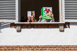 UNE VIE DE CONFINE, RUGLES, EURE, NORMANDIE, FRANCE, EUROPE 