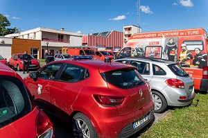 PARKING DU SDIS27, SAPEUR-POMPIER, SERVICE DEPARTEMENTAL D'INCENDIE ET DE SECOURS DE L'EURE, EVREUX, FRANCE 