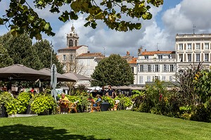 BRASSERIE DES DEMOISELLES, PLACE COLBERT, ROCHEFORT, CHARENTE-MARITIME, FRANCE 